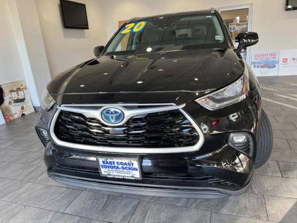 2020 Toyota Highlander Hybrid XLE