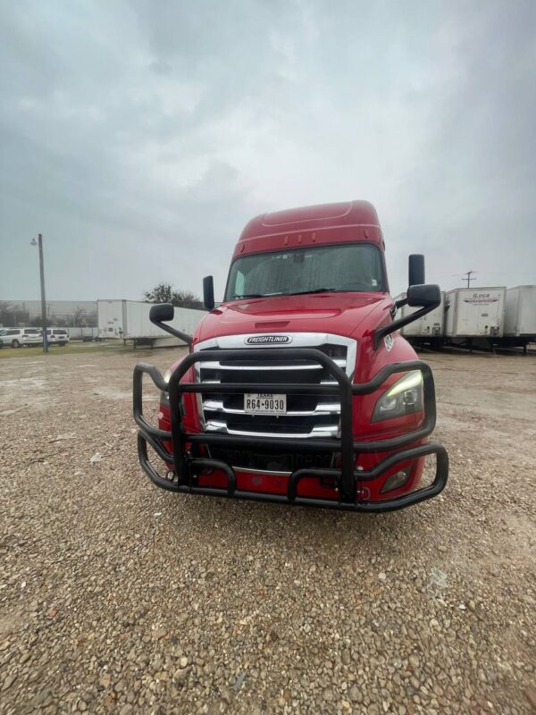 2025 Freightliner Cascadia sleeper cab