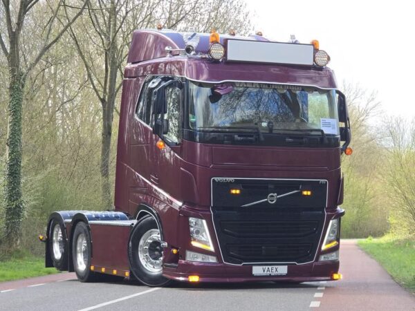 Volvo FH Aero semi-truck