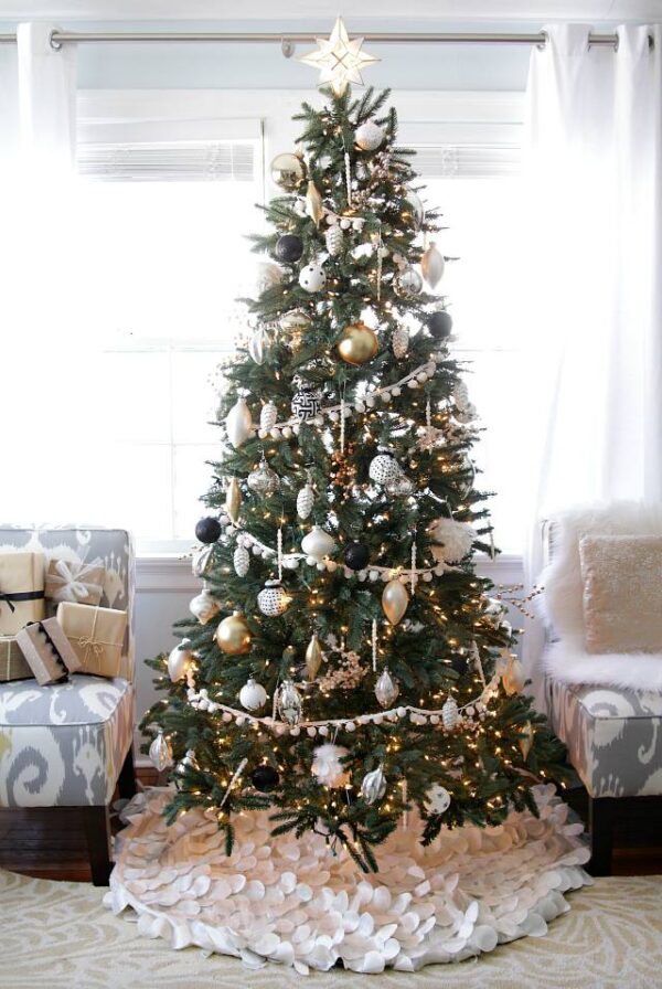 Black, White & Gold Glam Christmas Tree with Warm Lights – 7ft Modern Elegance