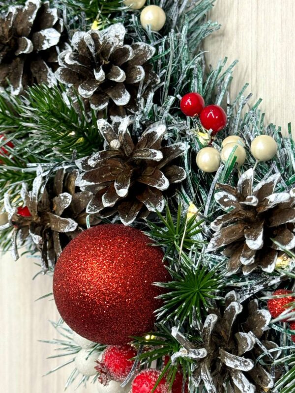 Pre-Lit Snowy Pinecone & Red Berry Christmas Wreath – 24 inch Winter Glow